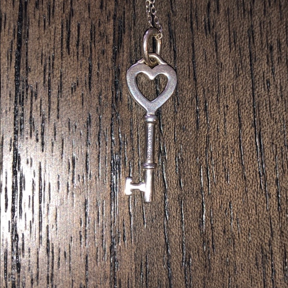 Tiff and co necklace